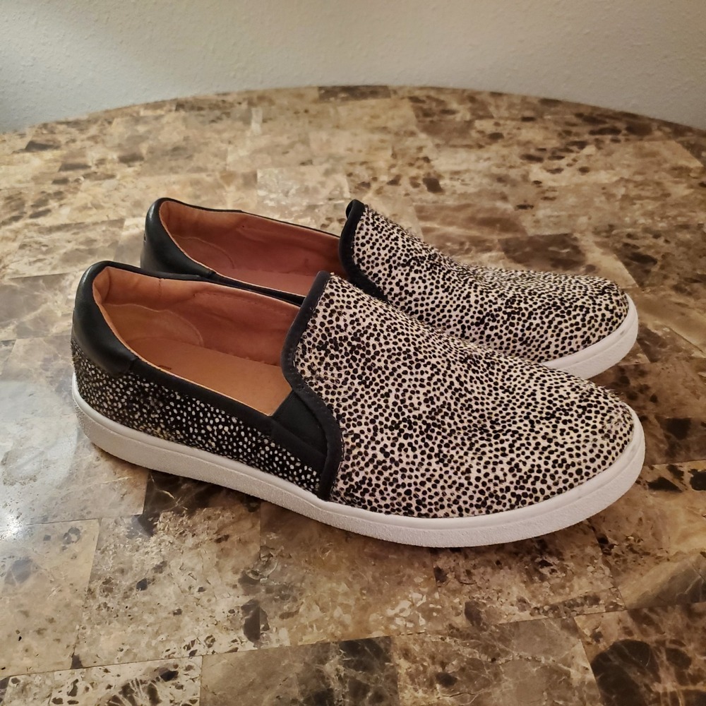 UGG Slip-On Sneakers Cas Exotic Calf Hair‎ Upper Animal Print Womens Size 10
